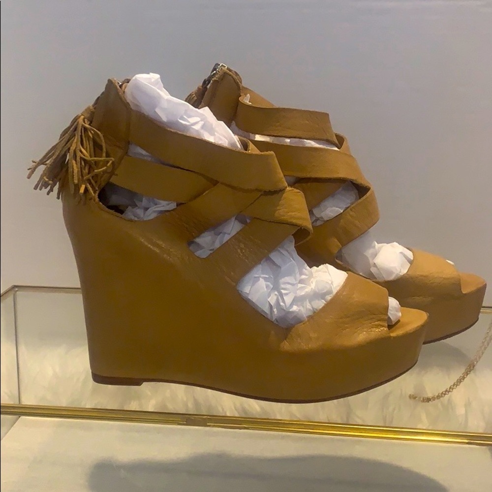 Dolce Vita Platform Gladiator Sandal